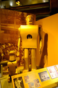 Photo of the first "real" humanoid robot, Elektro the Moto-Man, made by phone company Westinghouse in 1939.